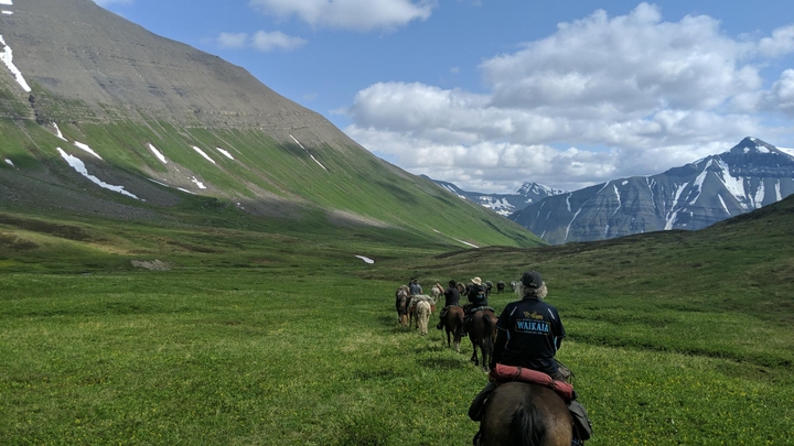 The string in a beautiful mountain pass